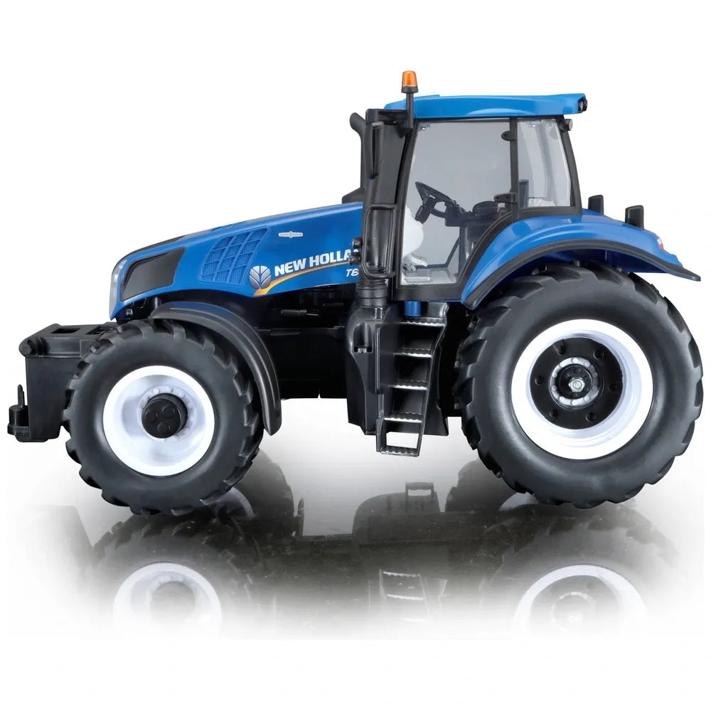 New Holland Remote Control 1:16 Scale Tractor Playset