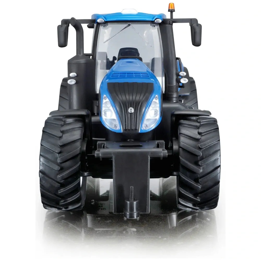 New Holland Remote Control 1:16 Scale Tractor Playset
