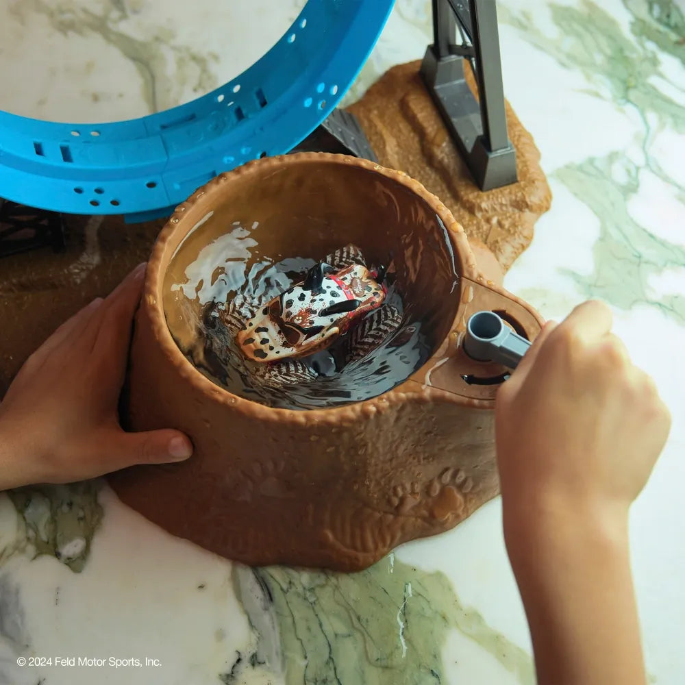 Monster Jam Mud Blasters Monster Truck Playset with Dunk Tank Action