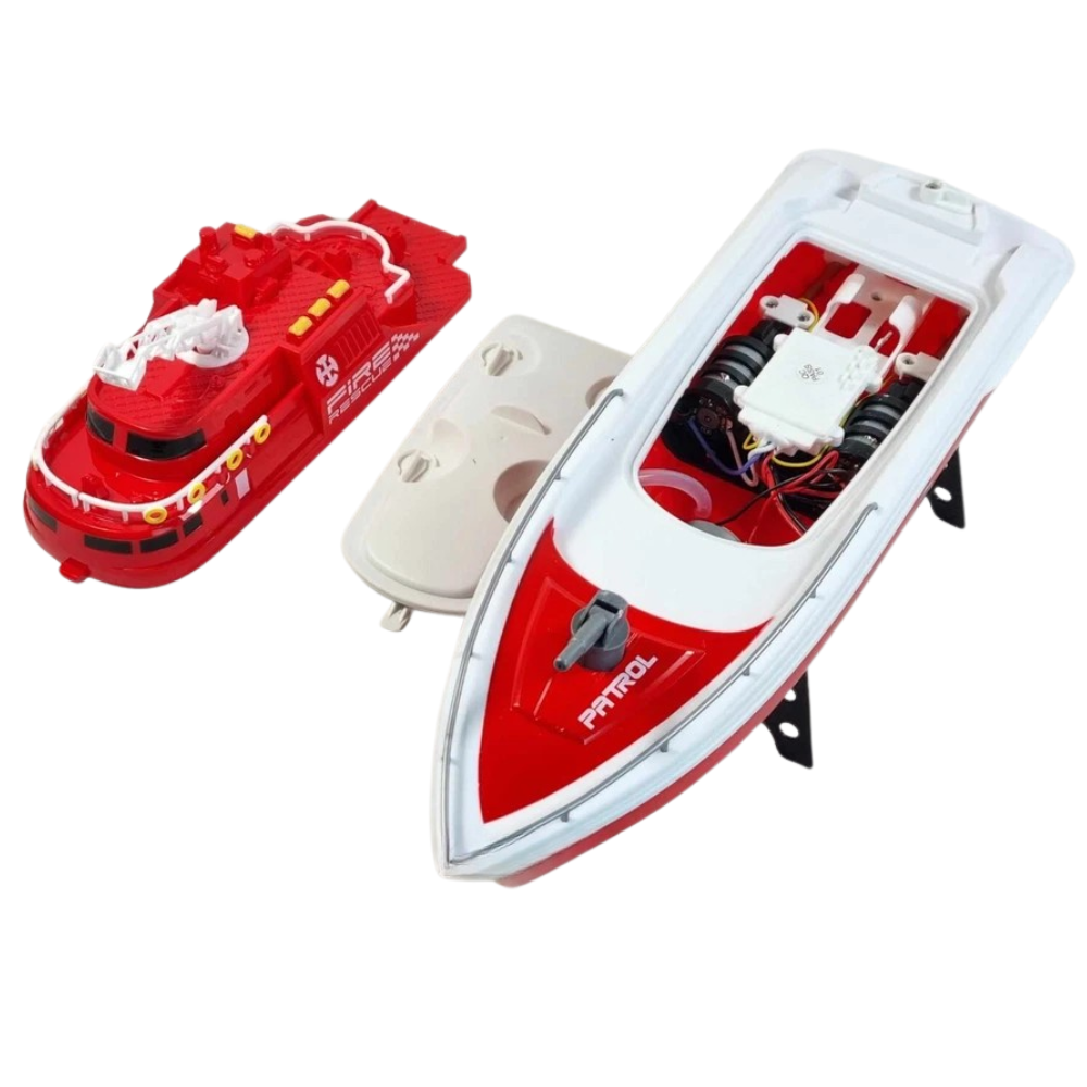 SKYTECH H160 RC Fire Rescue Boat 2.4GHz Water Spray Cannon 20km/h Kids 14+