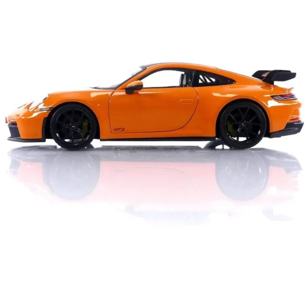 Maisto Porsche 911 GT3 1:18 Scale Diecast Model Car Orange Collectible Toy