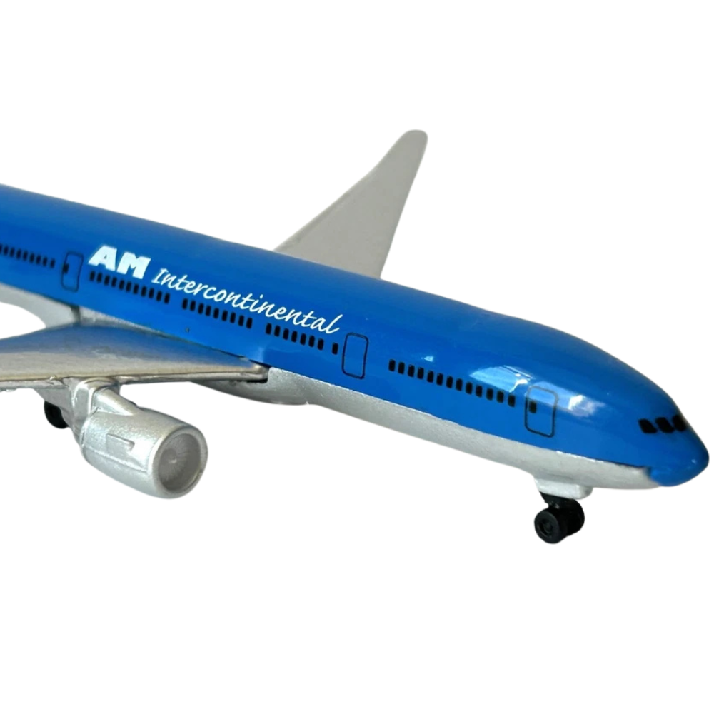Maisto Boeing 777-200 American Airlines Blue Diecast Airliner Plane Model 1:500 Scale Toy