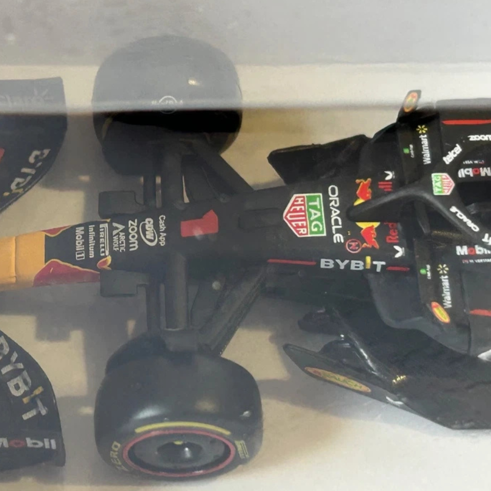 Bburago Red Bull Rb19 Max Verstappen No. 1 F1 Diecast Model Car 1:43 Scale Formula Racing Toy
