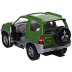 Mitsubishi Pajero Diecast Car Toy with Horse Trailer and 2 Horses Pull Back 1:32
