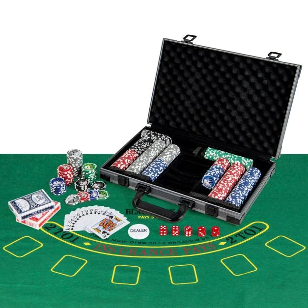 400-Piece Texas Hold’em Poker Chip Set with Dice & Dealer Button