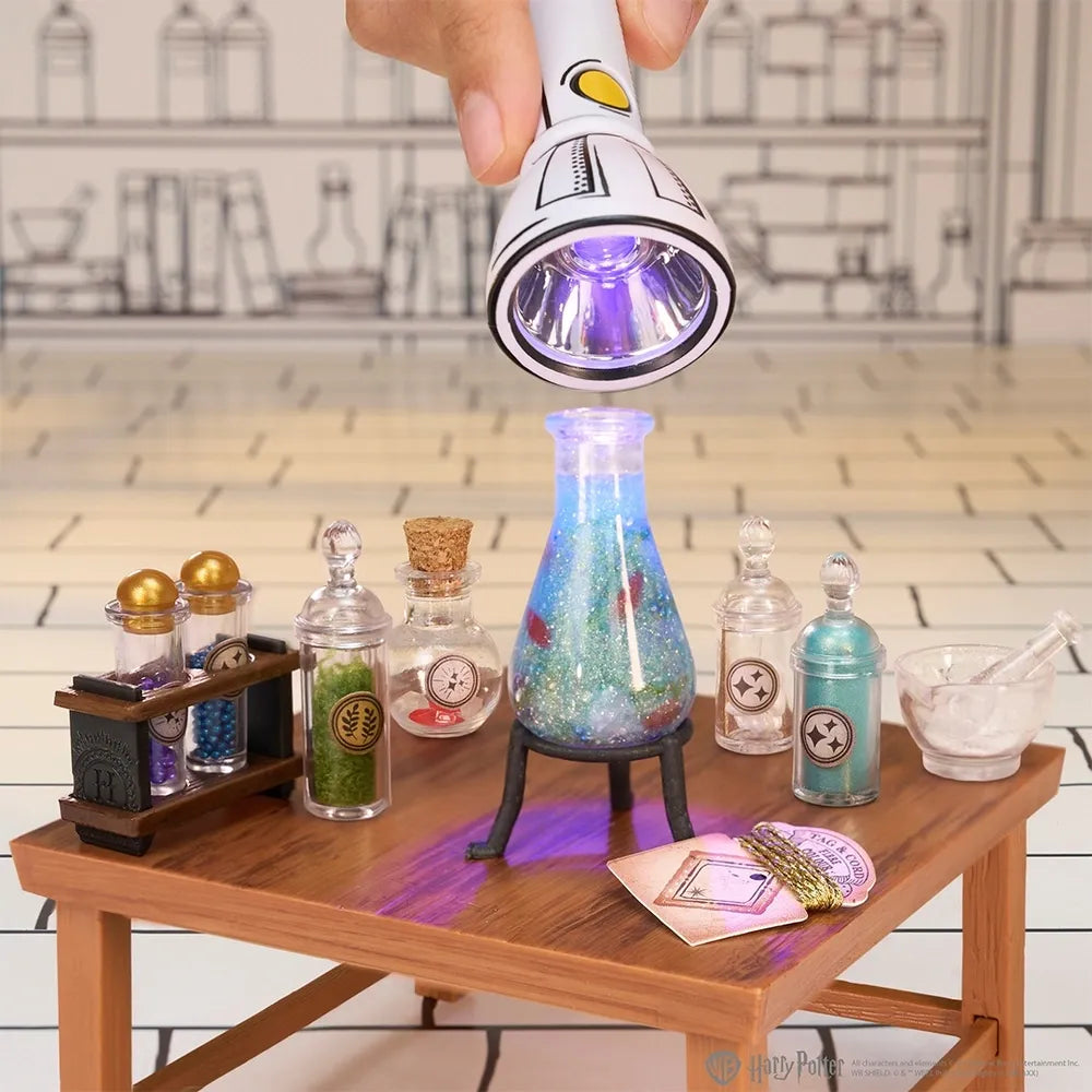 MGA Miniverse Make It Mini: Harry Potter Potions Classroom Mini Playset