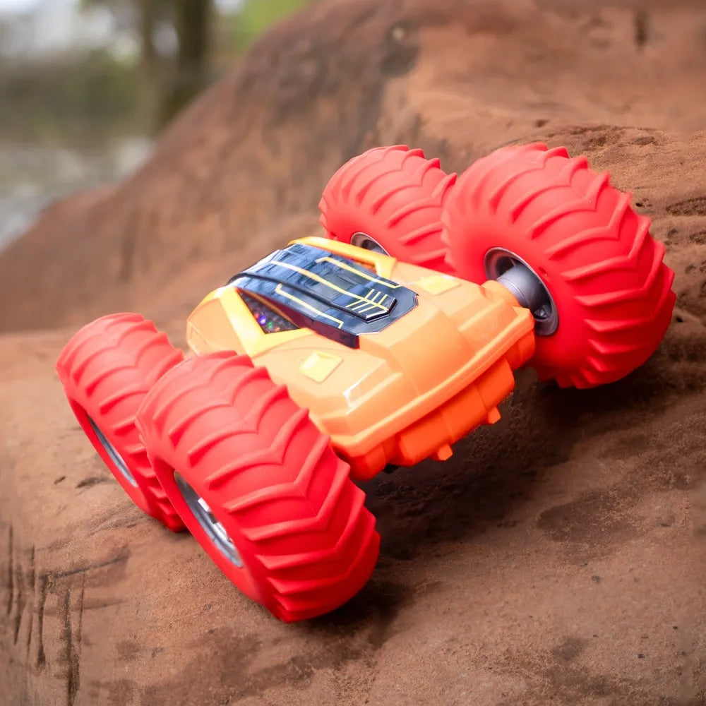 Speed Cyclone Remote Control Car in Orange and Red
