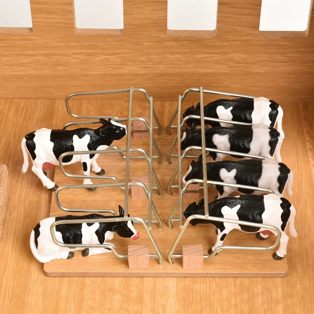 1:32 Scale Wooden Farm Shed Playset