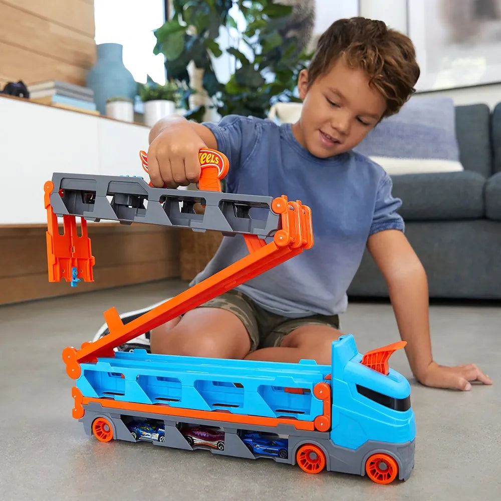 Hot Wheels City Speedway Hauler Playset
