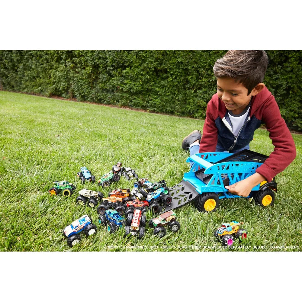 Hot Wheels Monster Trucks 1:64 Monster Mover Transporter with 3 Cars