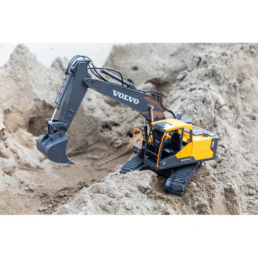 1:16 Scale Volvo Remote Control Excavator