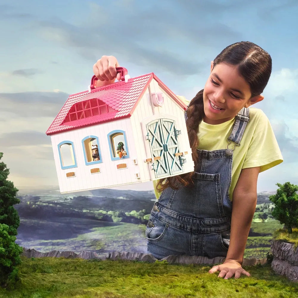 Schleich Horse Club Open Stable Playset – Little Horseshoe (42703)